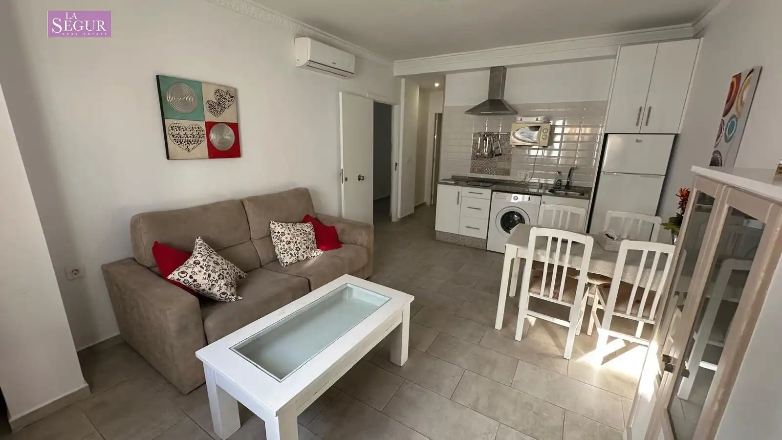 Sala d'estar de Pis en venda en Conil de la Frontera amb Moblat