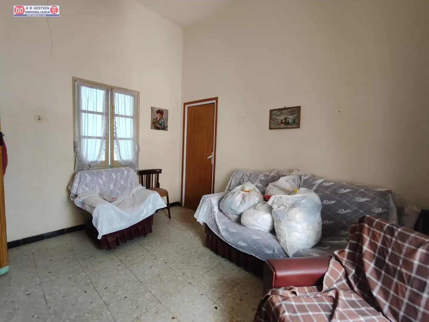 Sala d'estar de Casa o xalet en venda en Alcázar de San Juan amb Calefacció i Terrassa