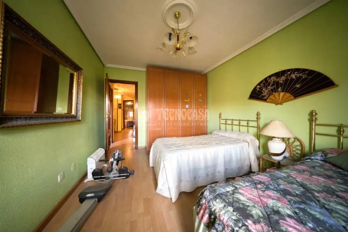 Bedroom of Flat for sale in Valladolid