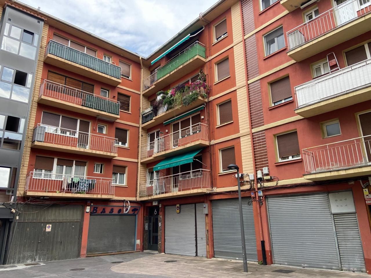 Vista exterior de Piso en venta en Abadiño 