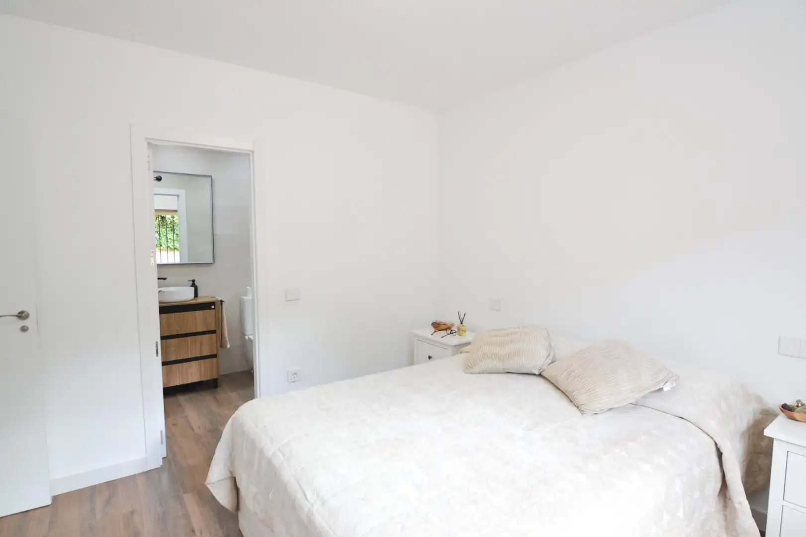 Bedroom of Houses for sale in Casarrubios del Monte  with Air Conditioner, Heating and Private garden