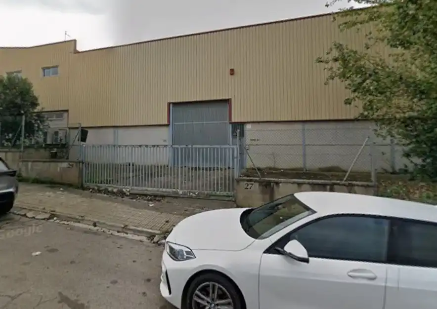 Industrial building for sale in C/ Garraf - Polig. La Borda