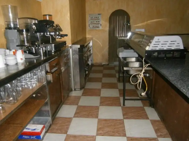 Local de alquiler en Monóvar  / Monòver con Aire acondicionado y Amueblado