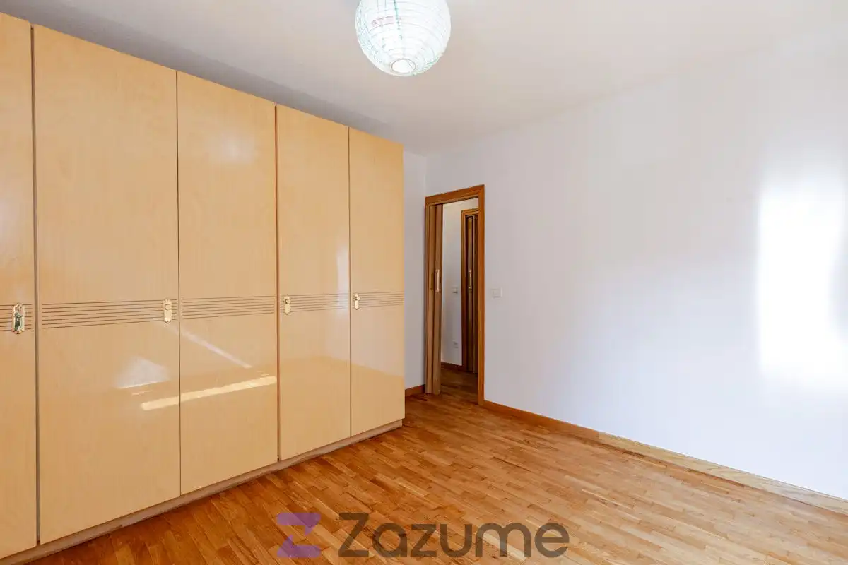 Dormitori de Pis de lloguer en Madrid amb Aire condicionat, Parquet i Terrassa