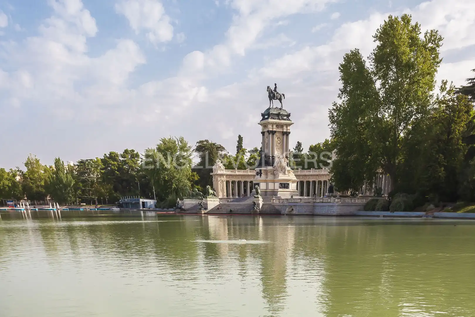 Vista exterior de Apartament en venda en Madrid amb Aire condicionat, Calefacció i Terrassa