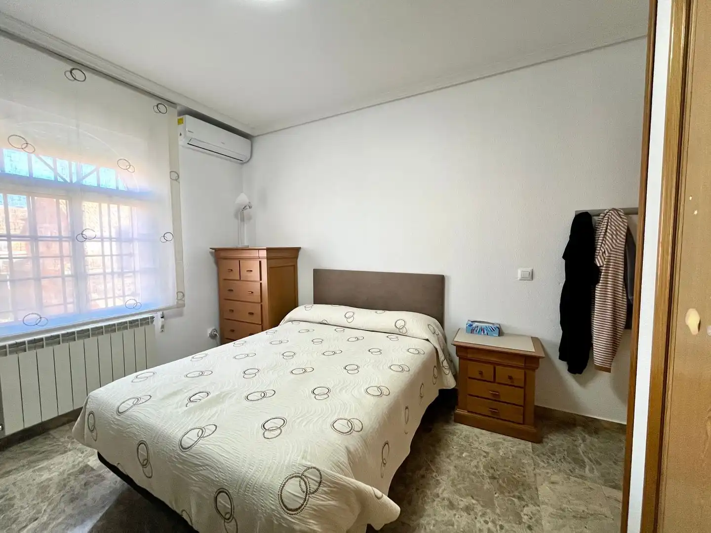 Habitación de Casa adosada en venta en Ciudad Real con Aire acondicionado, Calefacción y Internet