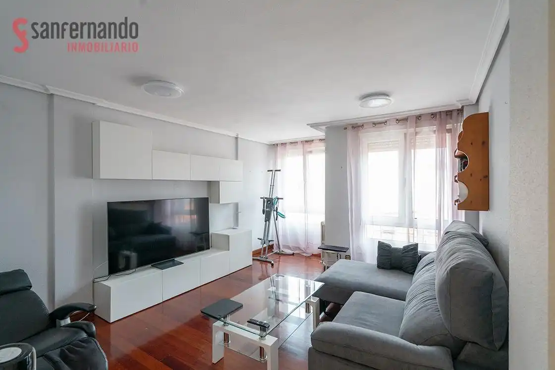 Sala de estar de Apartamento en venta en Santander con Calefacción, Parquet y Trastero