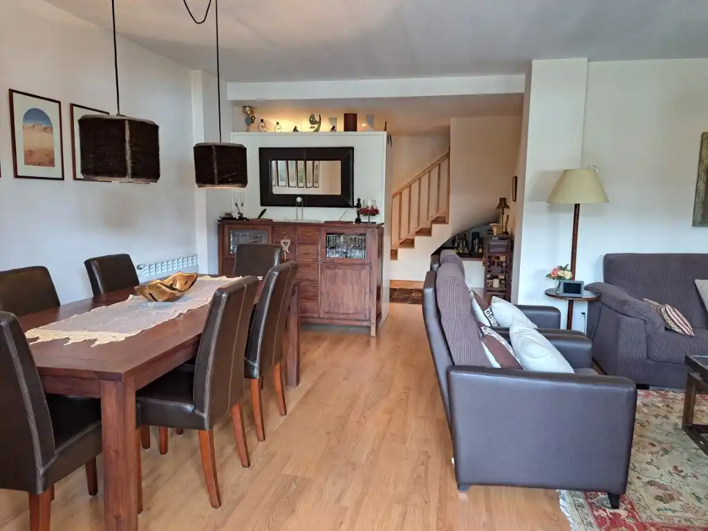 Comedor de Dúplex en venta en Alp con Calefacción, Trastero y Amueblado