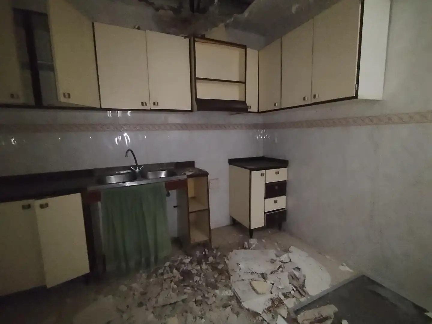 Kitchen of Buildings for sale in Alicante / Alacant