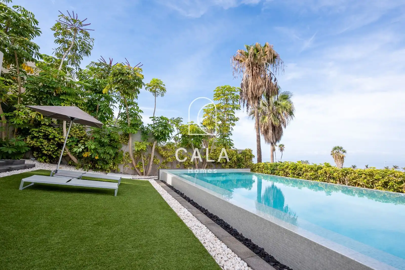Exterior view of Houses for sale in Adeje  with Air Conditioner, Heating and Terrace