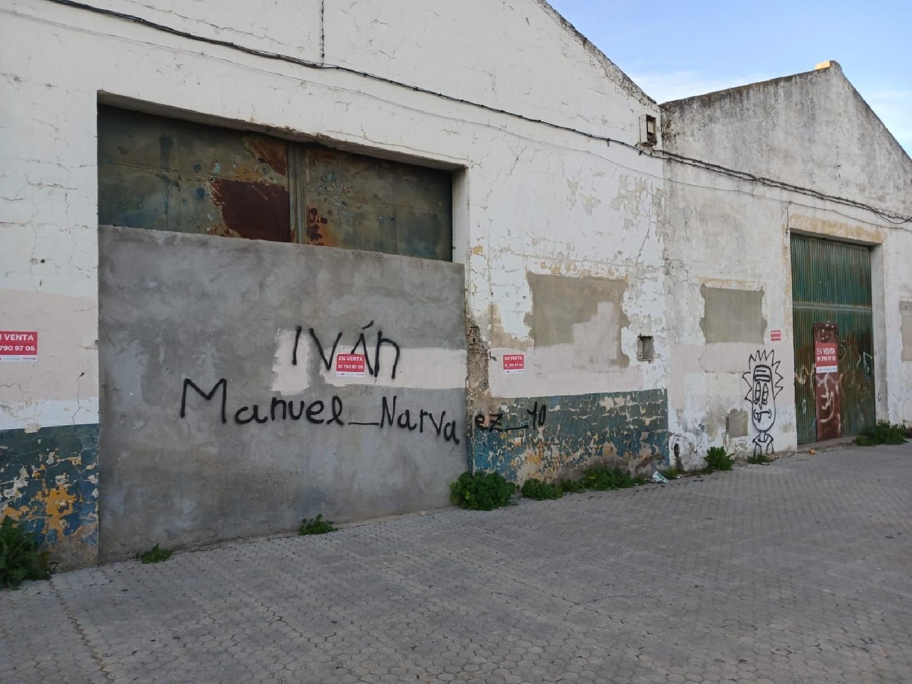 Vista exterior de Nave industrial en venta en  Sevilla Capital