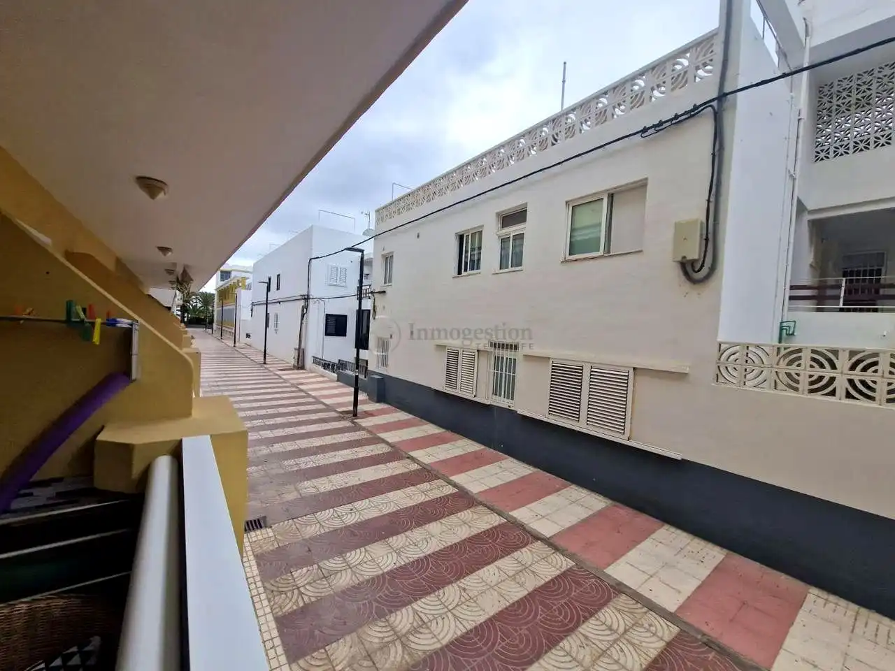 Vista exterior de Piso de alquiler en Arona con Amueblado, Balcón y Internet