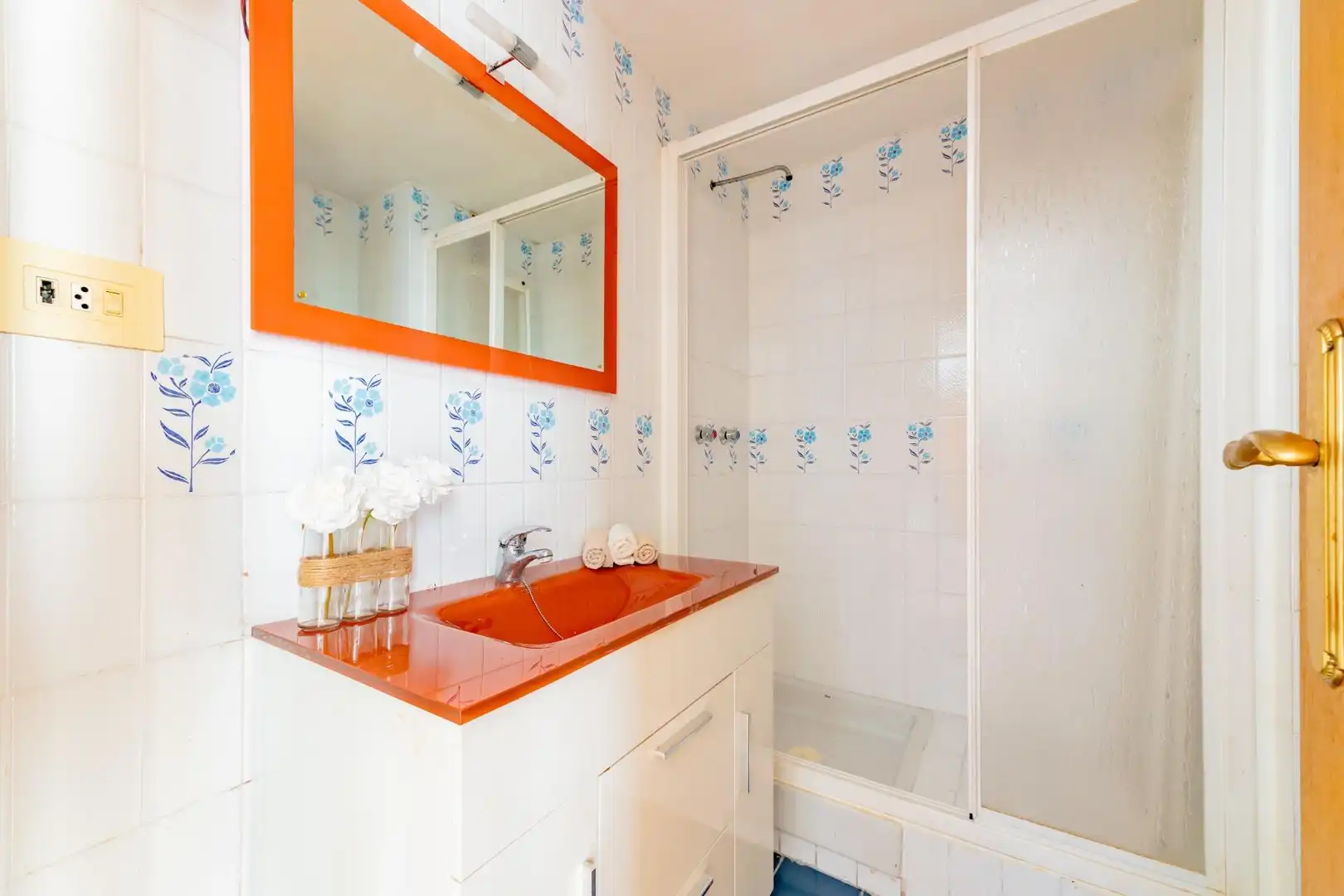 Baño de Piso en venta en Valencia con Trastero, Balcón y Alarma