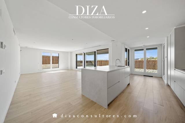 Planta baja en Alquiler en Camino De Los Jardines en Urbanización La Moraleja