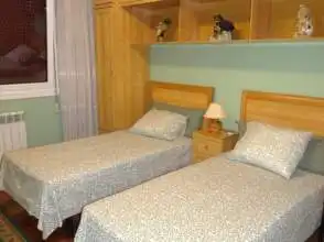 Bedroom of Flat for rent in Gijón   with Heating, Parquet flooring and Terrace