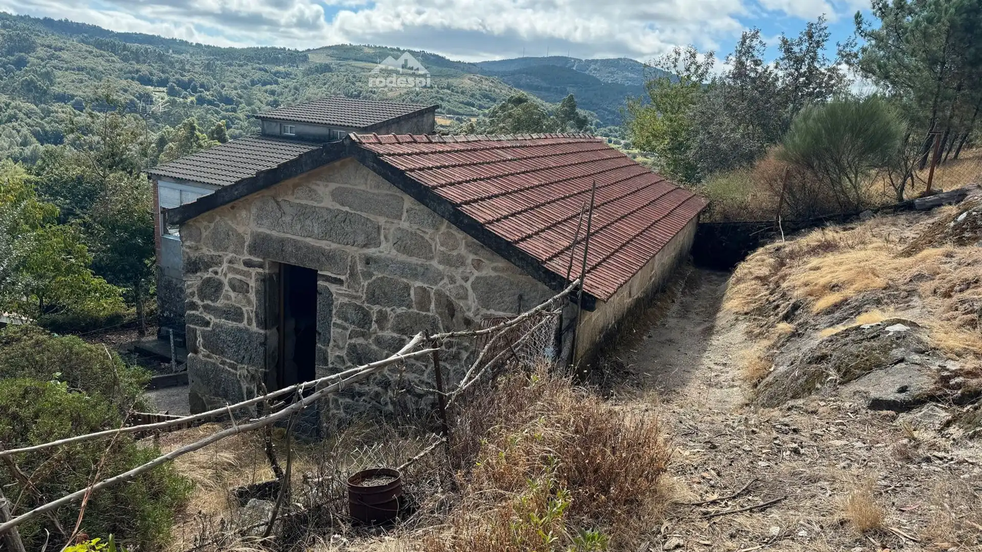 Exterior view of Houses for sale in Covelo