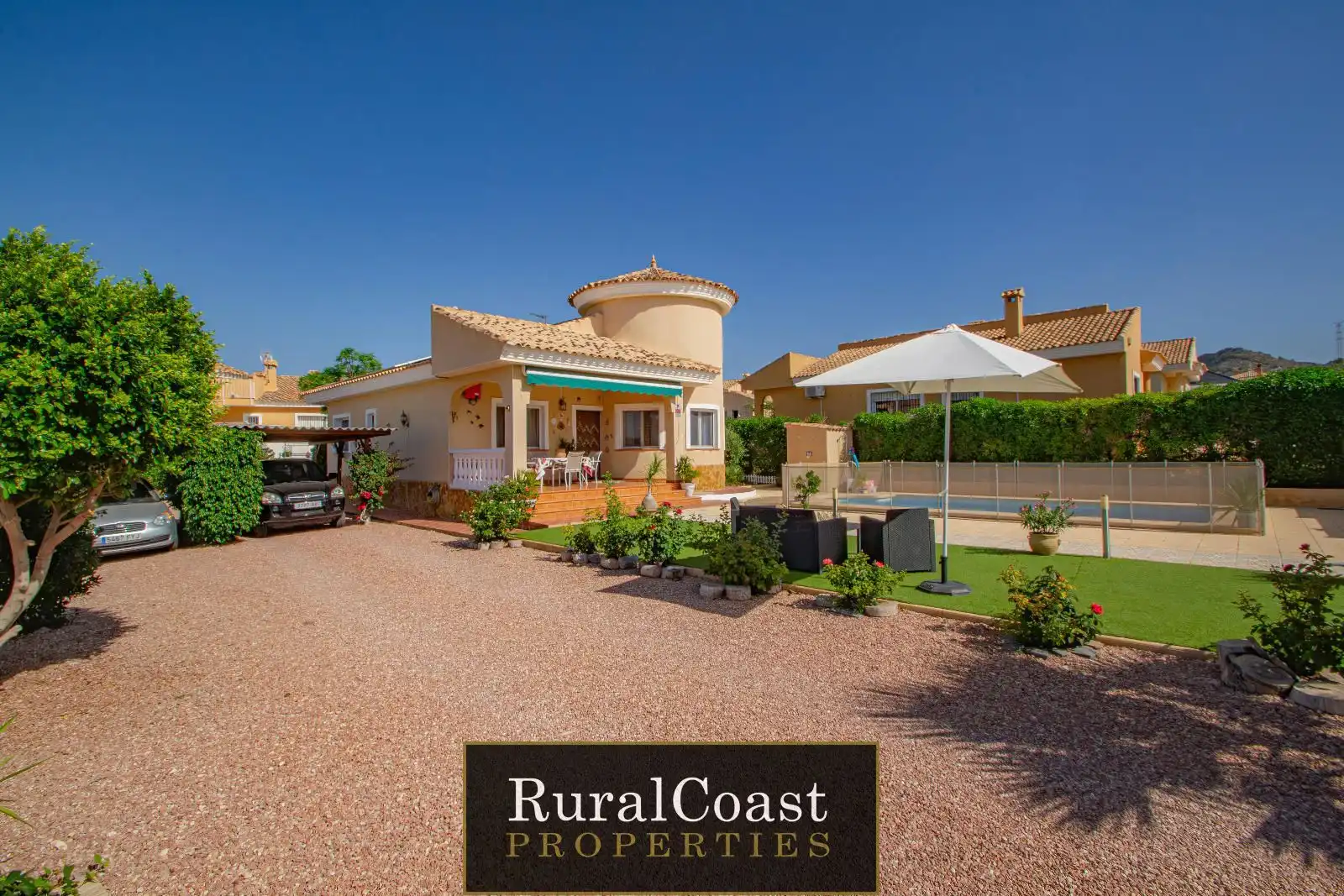 Vista exterior de Casa o chalet en venta en Busot con Calefacción, Terraza y Trastero