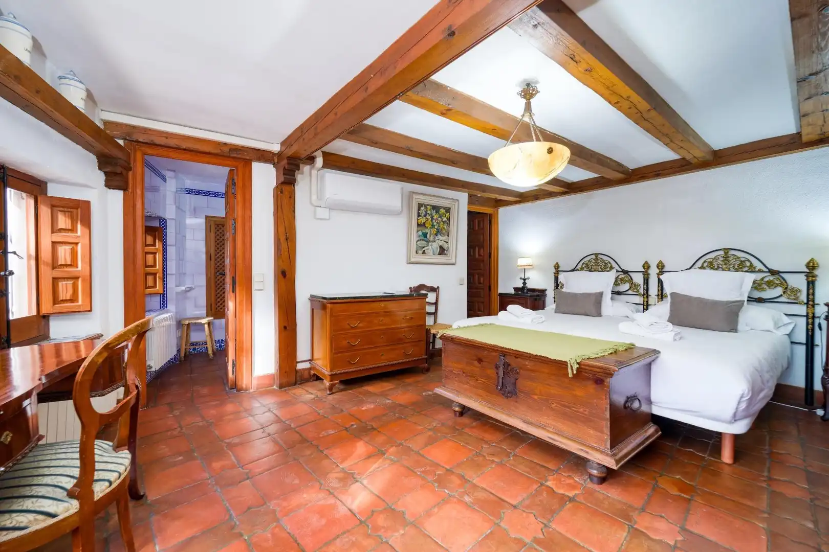 Habitación de Casa o chalet en venta en Granada con Aire acondicionado, Calefacción y Jardín privado