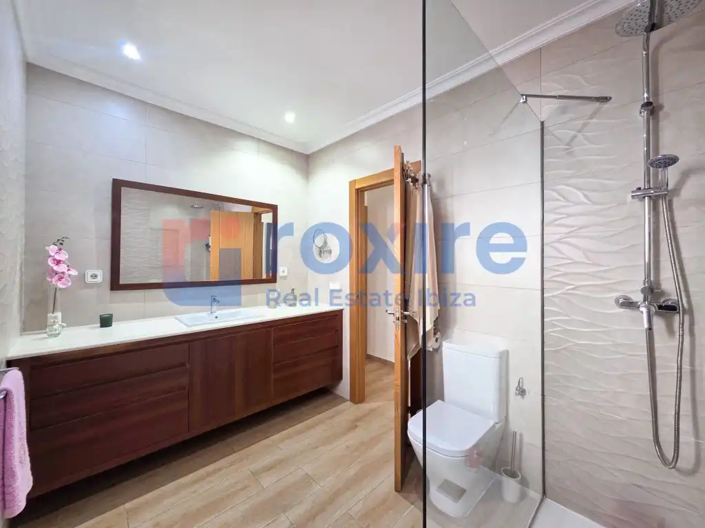 Baño de Edificio en venta en Sant Josep de sa Talaia