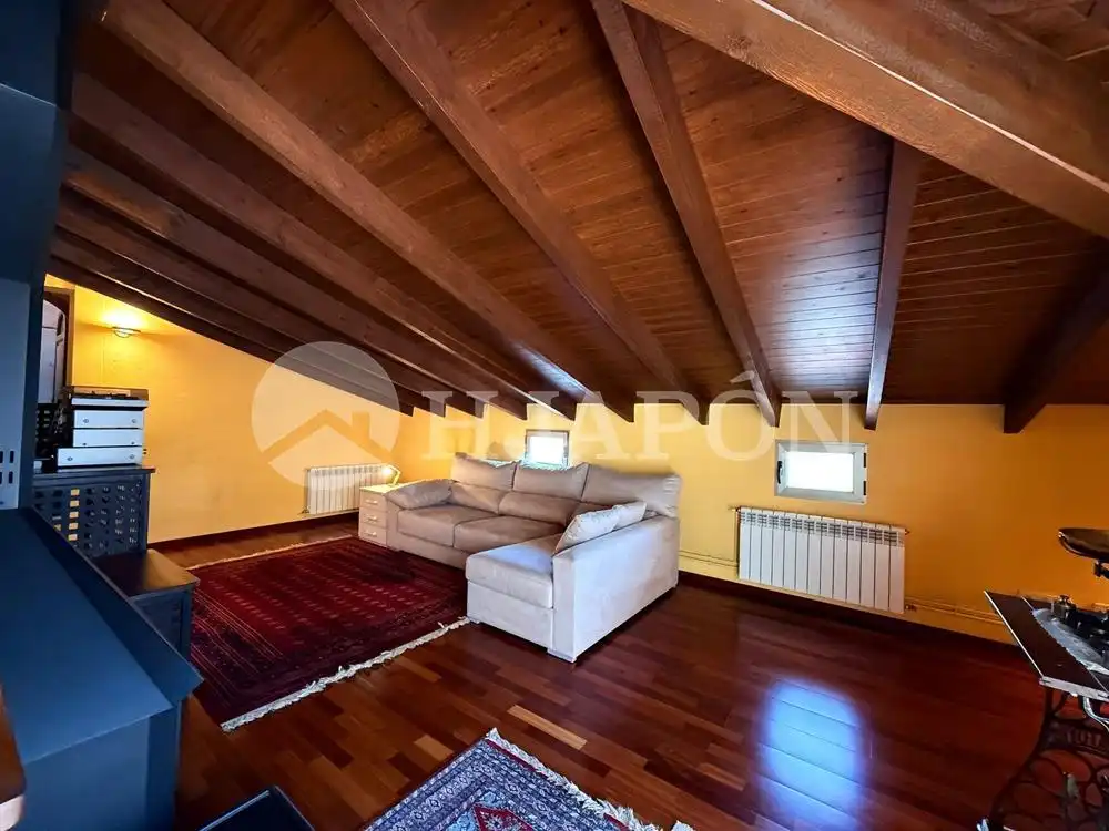 Sala d'estar de Casa o xalet en venda en Teià amb Calefacció, Jardí privat i Terrassa