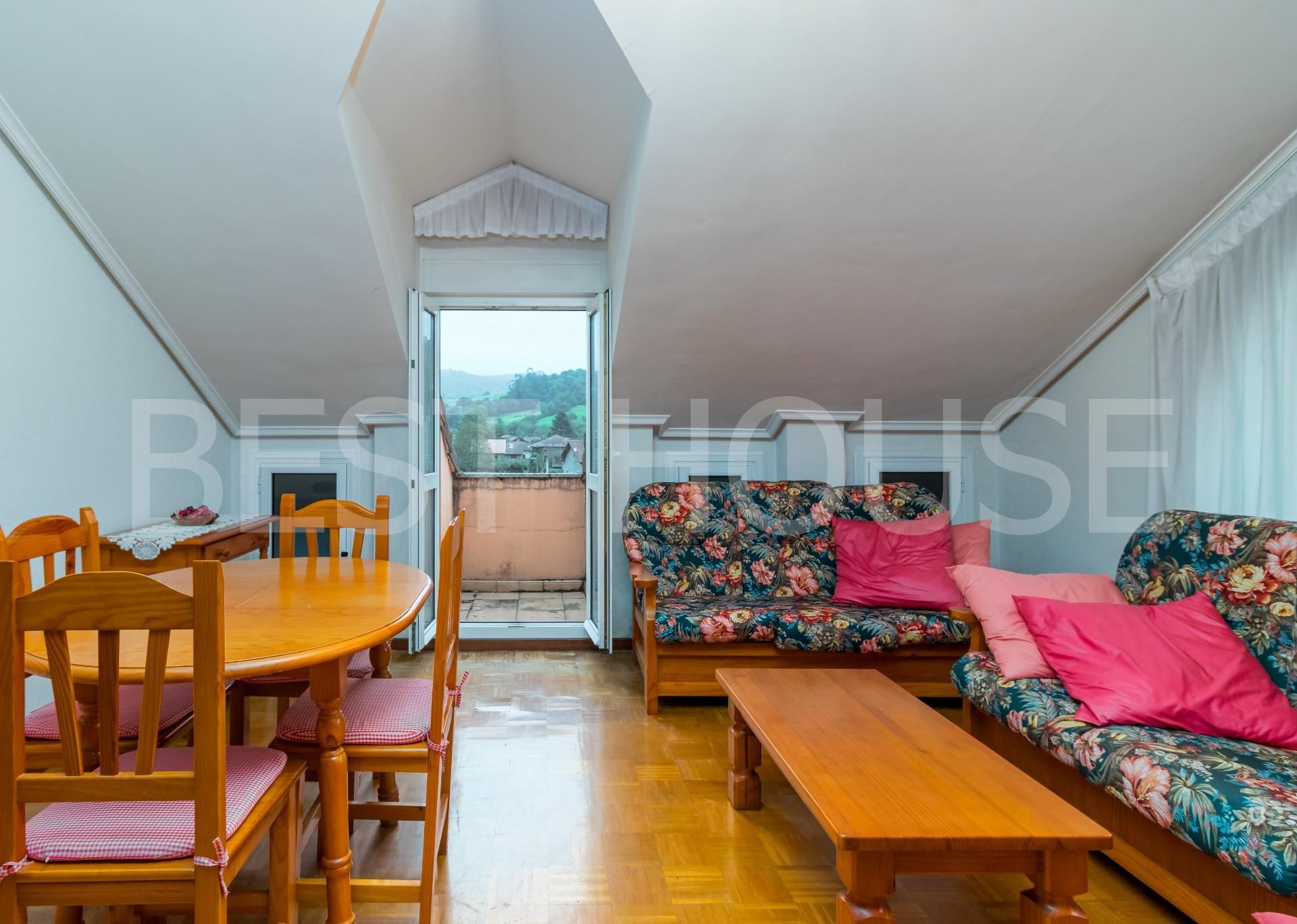 Bedroom of Flat for sale in Valdáliga  with Parquet flooring