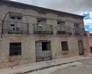 Vista exterior de Casa adosada en venda en Tiedra