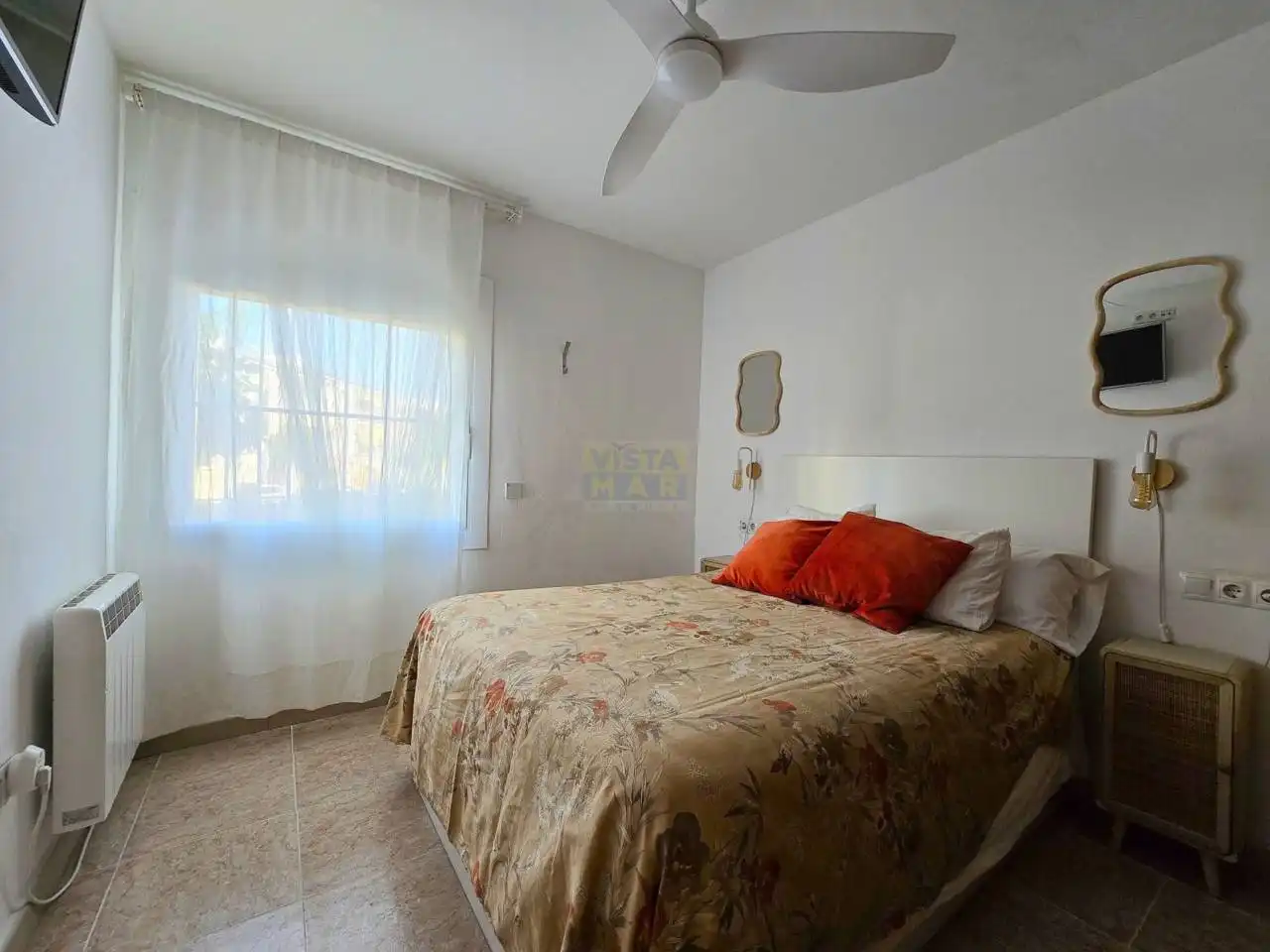 Bedroom of Flat for sale in Cubelles  with Air Conditioner, Heating and Terrace