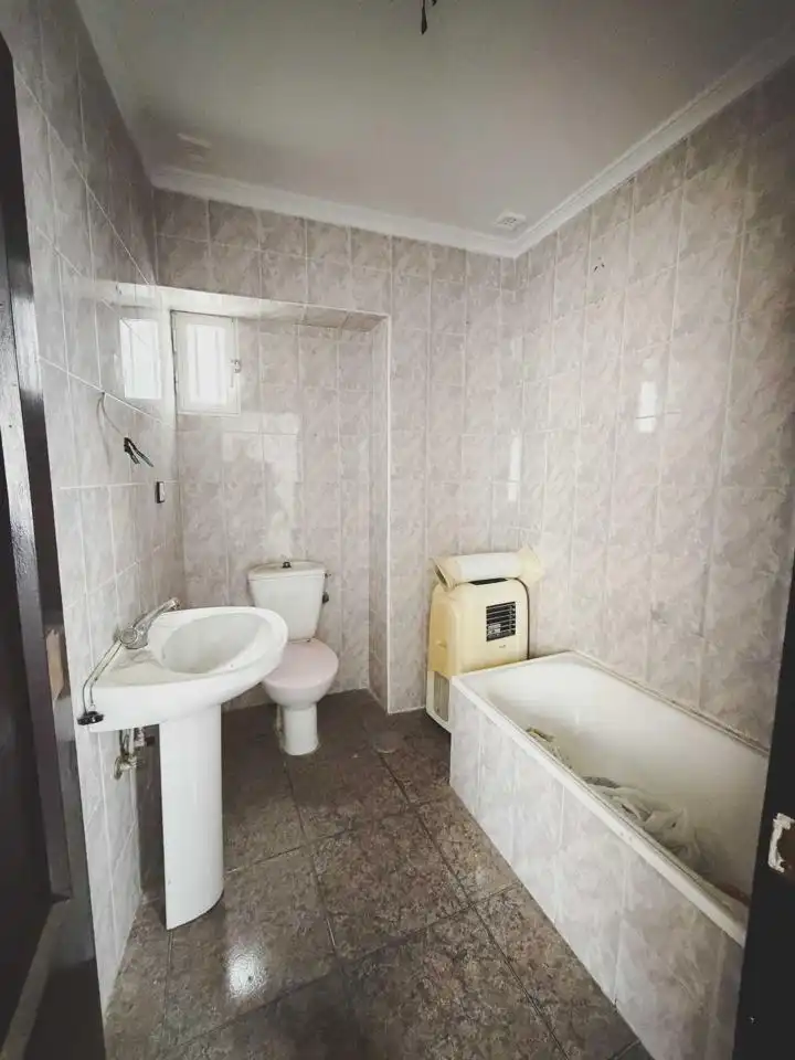 Baño de Piso en venta en Cádiz con Terraza y Balcón