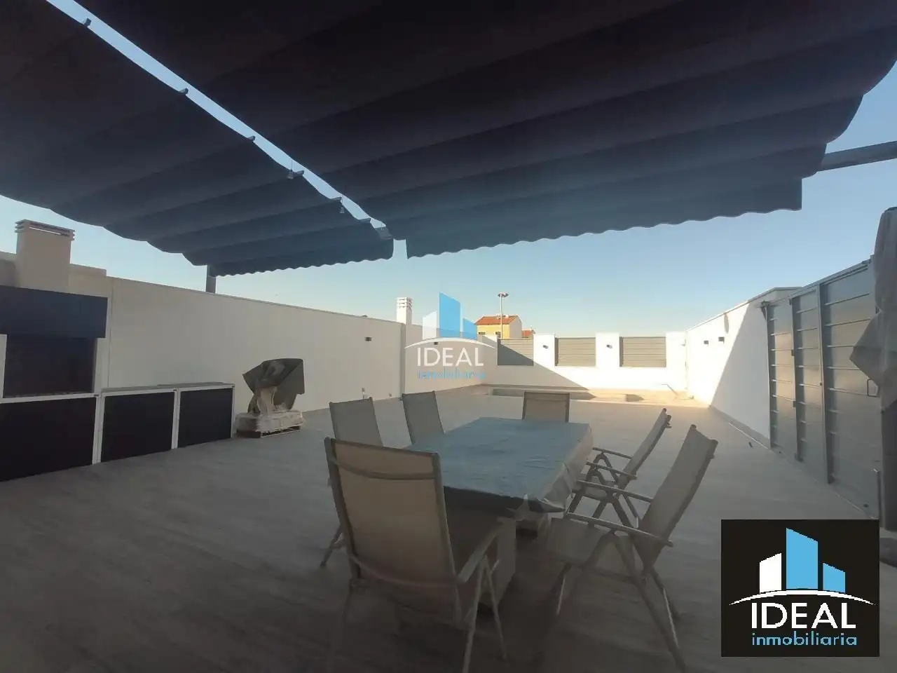 Terraza de Casa adosada en venta en Villanueva de la Serena con Aire acondicionado, Calefacción y Terraza