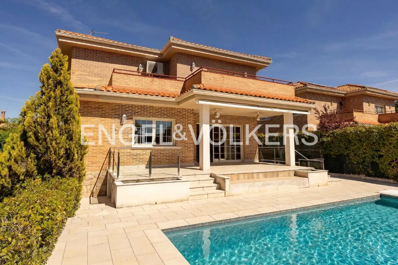 Exterior view of Houses for sale in Villanueva de la Cañada  with Air Conditioner, Heating and Private garden