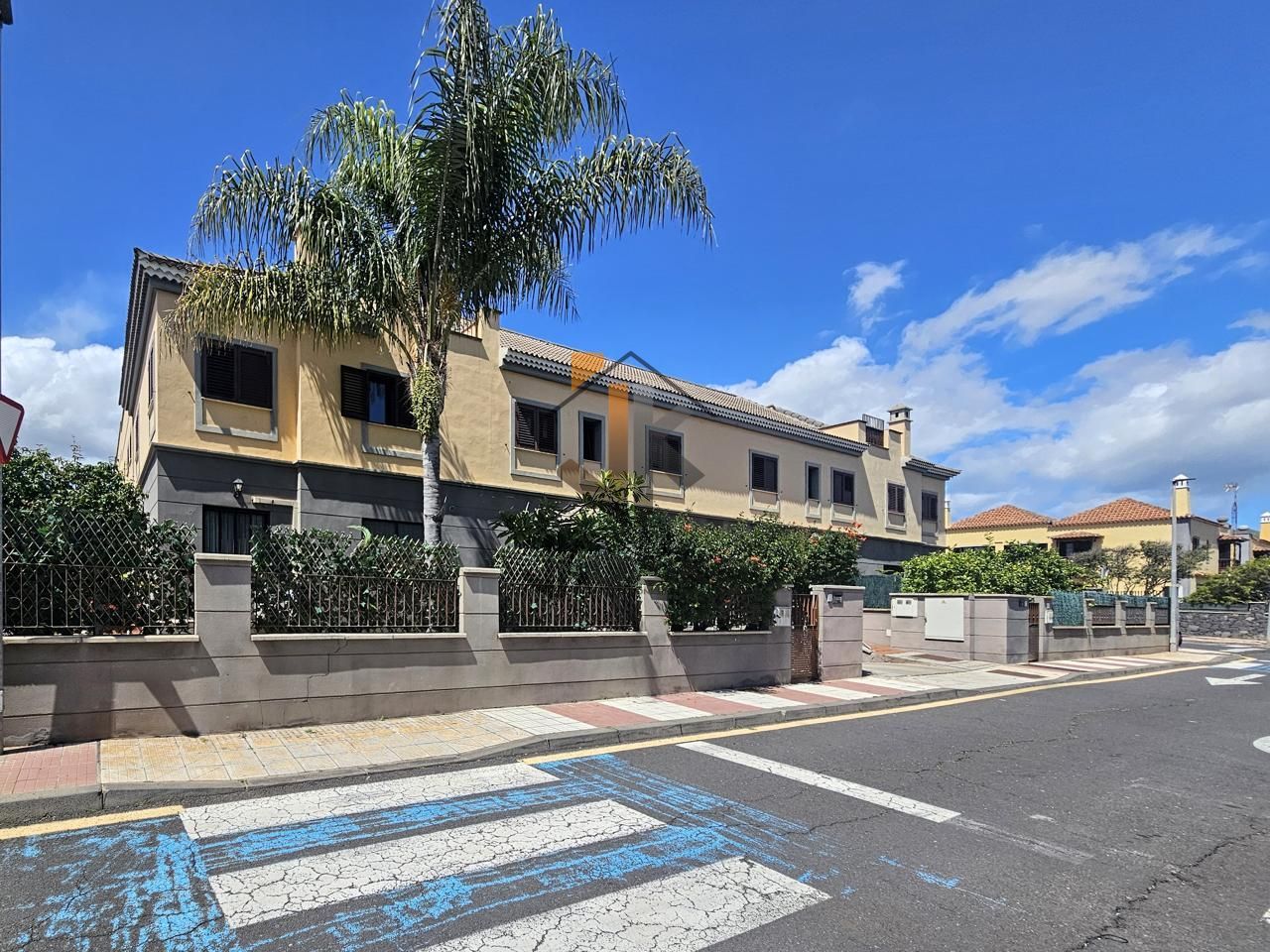 Außenansicht von Erdgeschoss zum Verkauf in San Cristóbal de la Laguna mit Privatgarten