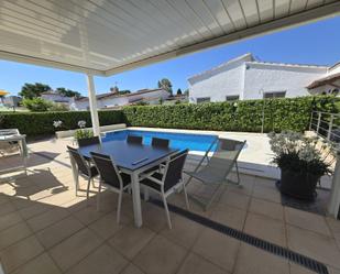 Swimming pool of House or chalet for sale in Empuriabrava  with Air Conditioner, Heating and Private garden