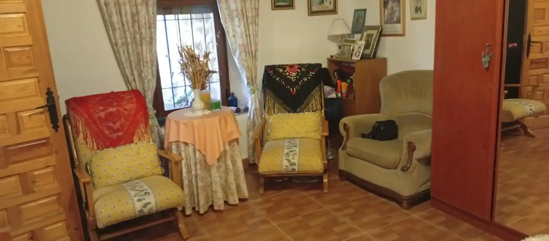 Sala de estar de Casa o chalet en venta en Morille con Jardín privado, Trastero y Amueblado
