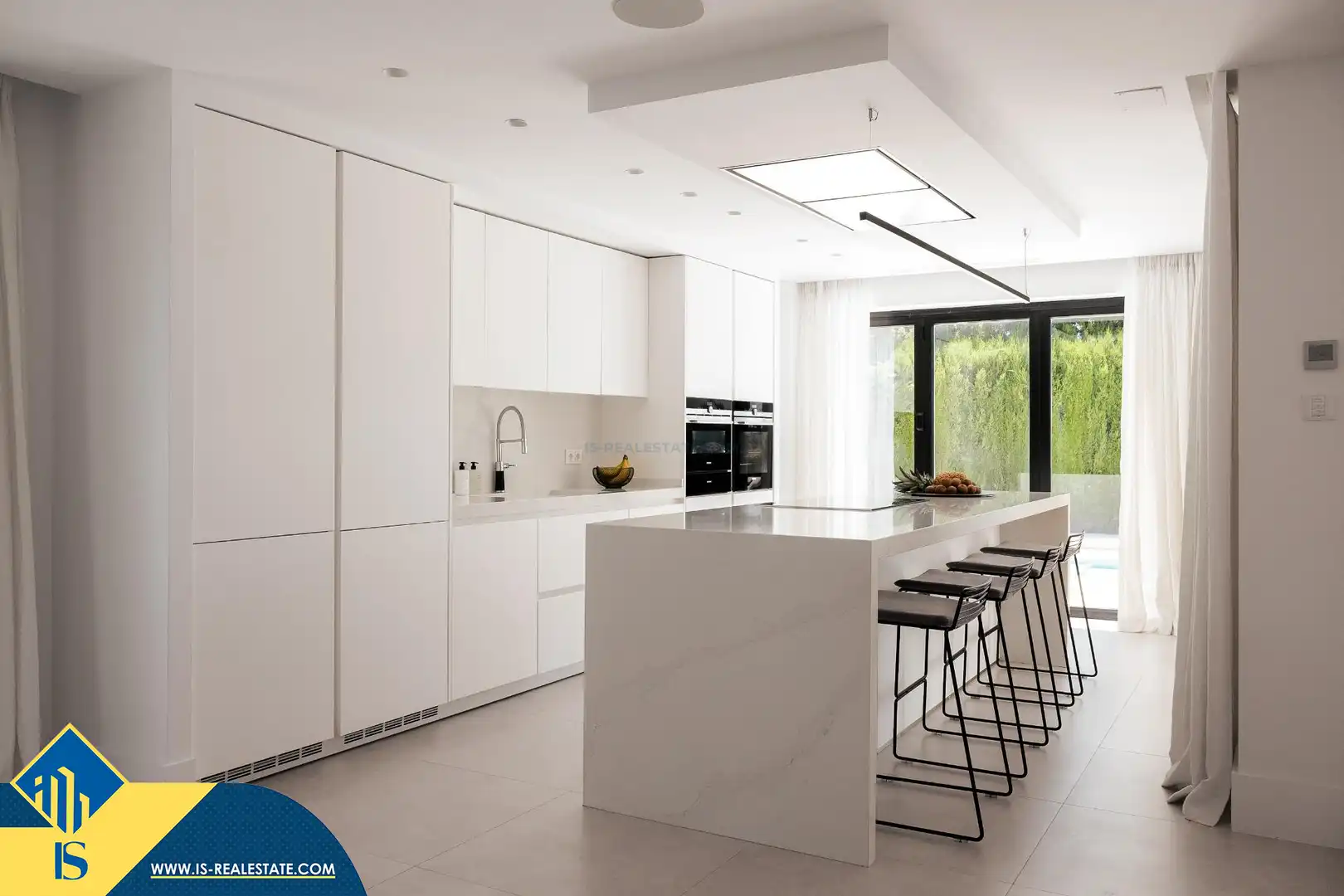 Chalet con piscina en venta en Nueva Andalucía, imagen 9
