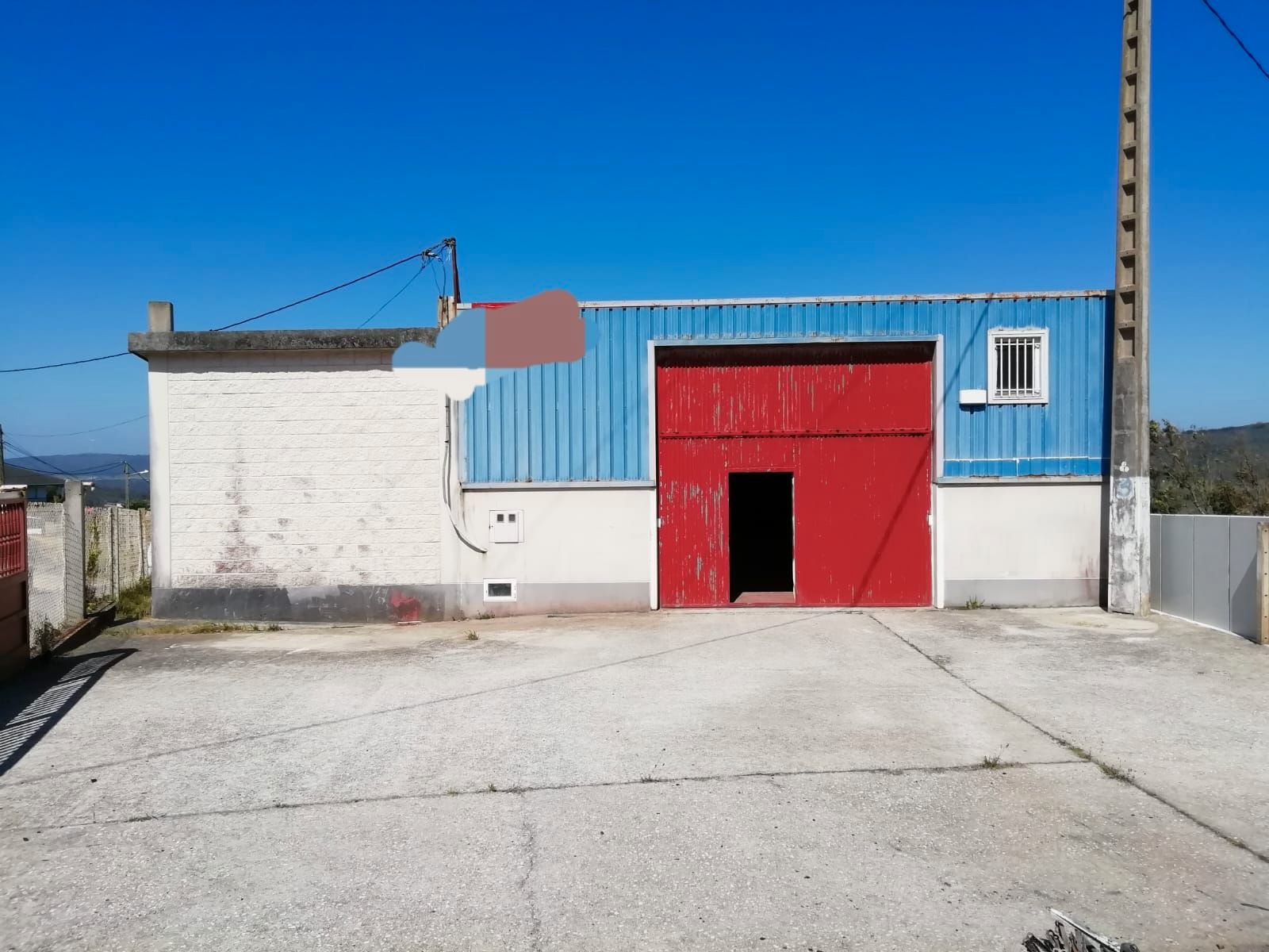 Exterior view of Industrial buildings for sale in Malpica de Bergantiños