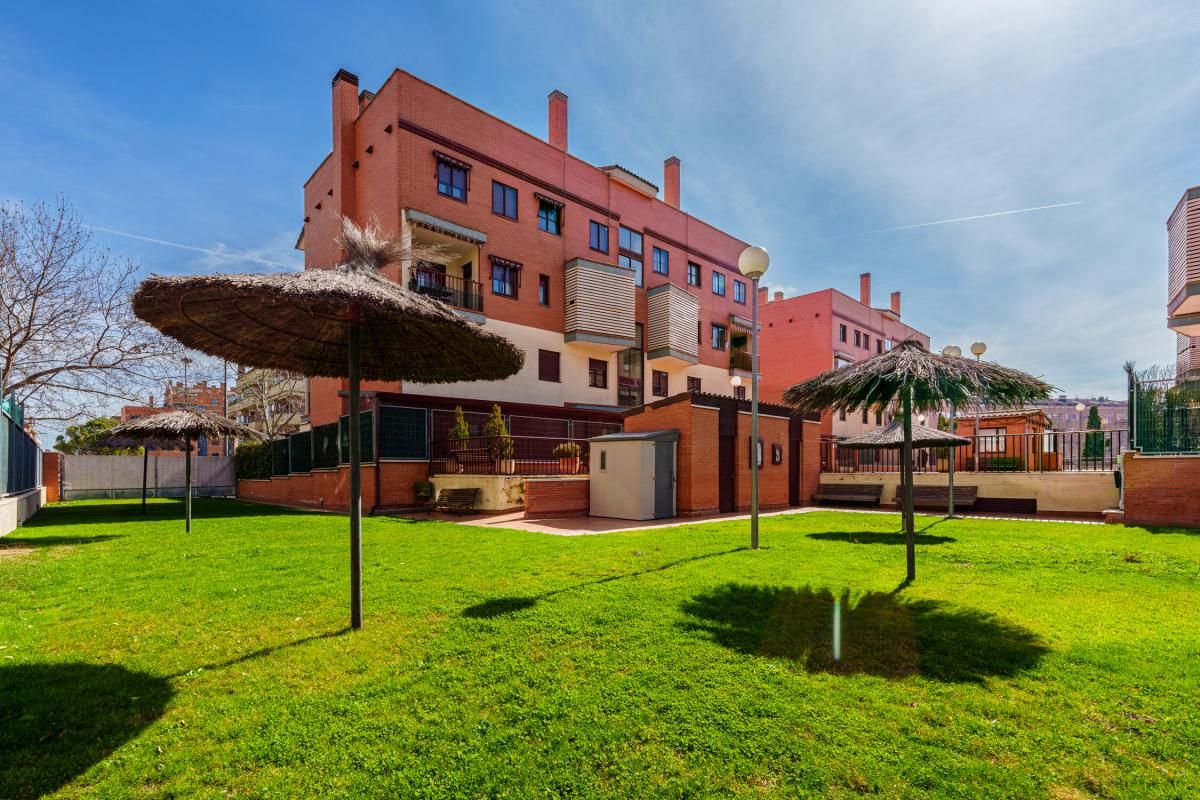 Garden of Duplex for sale in Alcorcón  with Heating, Private garden and Storage room