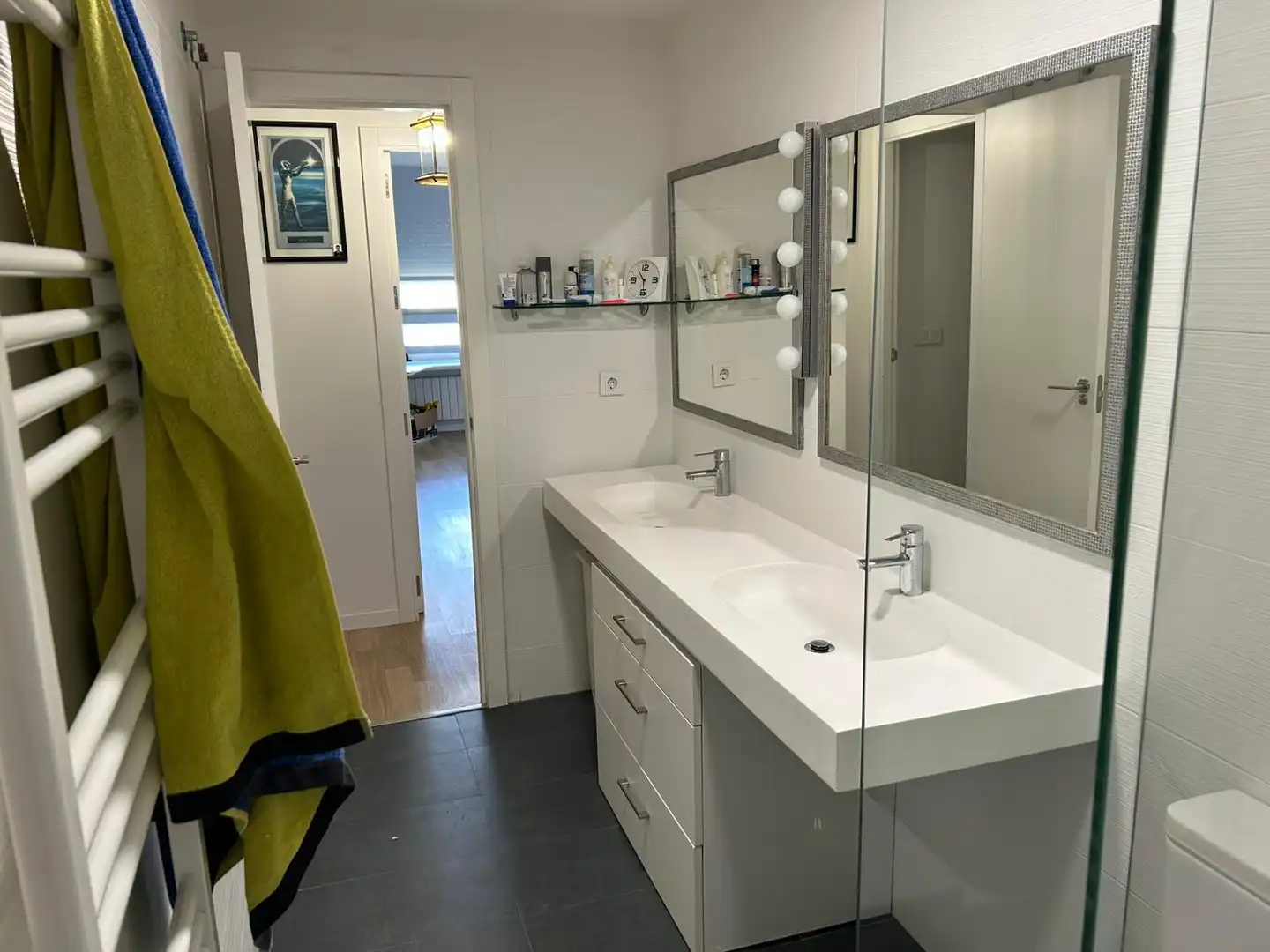 Baño de Piso en venta en Tomares con Aire acondicionado, Terraza y Amueblado