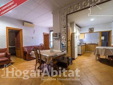 House with balcony for sale in Calle de los Reyes Católicos