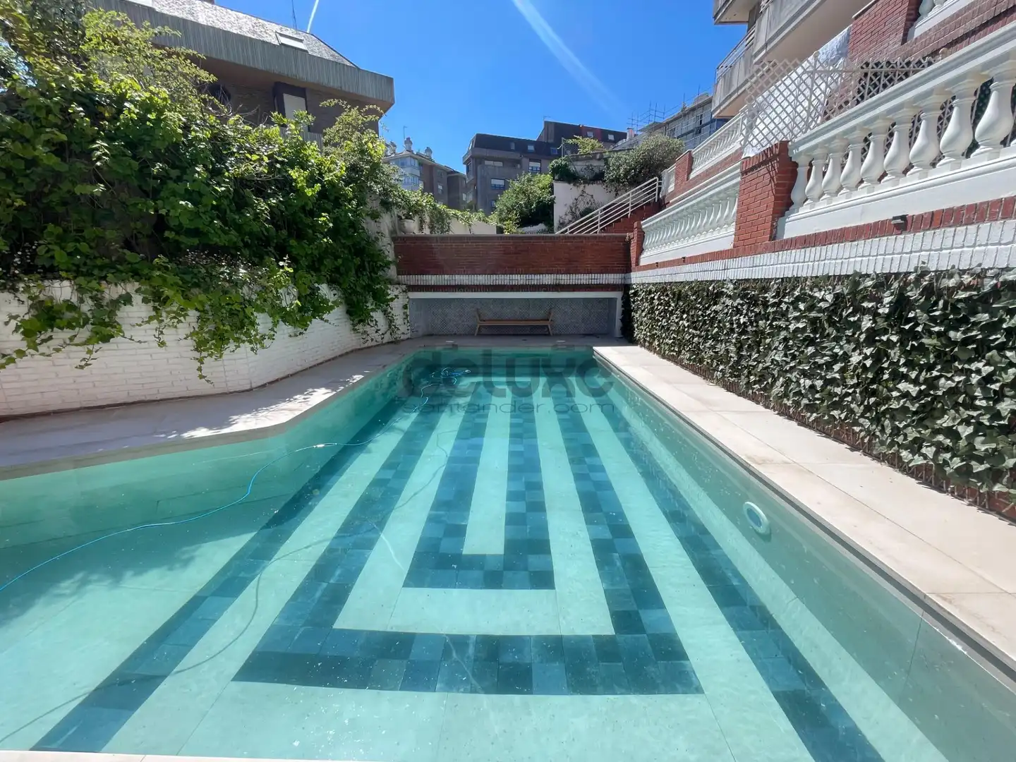 Piscina de Casa o chalet de alquiler en Santander con Calefacción, Jardín privado y Piscina