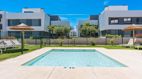 Ático de Ensueño en Vanian Green Village: Tu Oasis en Estepona