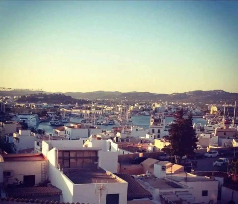 Exterior view of Duplexes for rent in Eivissa  with Air Conditioner, Heating and Terrace