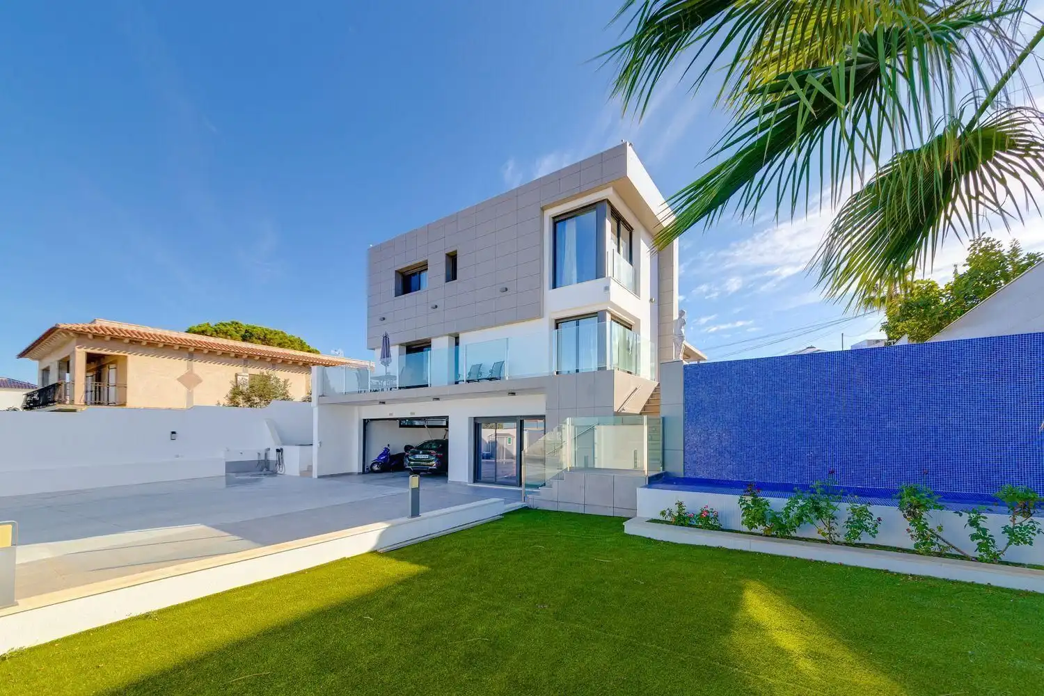 Detached house with pool for sale in Avenida del Doctor Ángel García Rogel, imagen 35