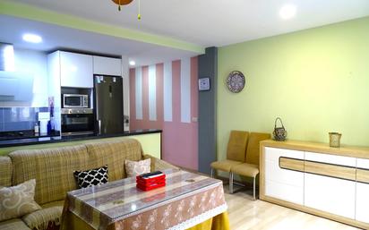 Sala d'estar de Planta baixa en venda en Cúllar Vega amb Parquet