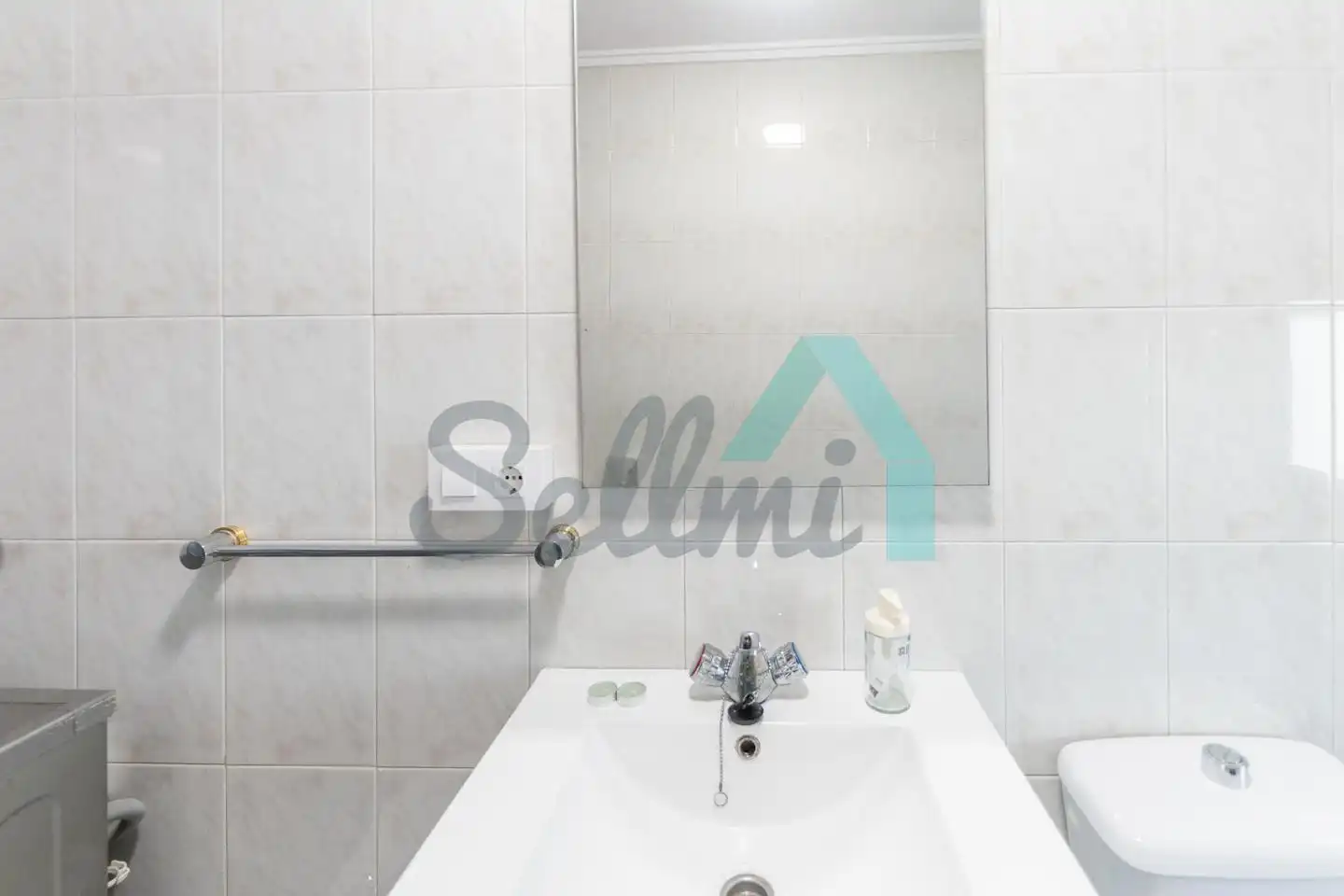 Baño de Planta baja para compartir en Oviedo  con Calefacción, Amueblado y Internet