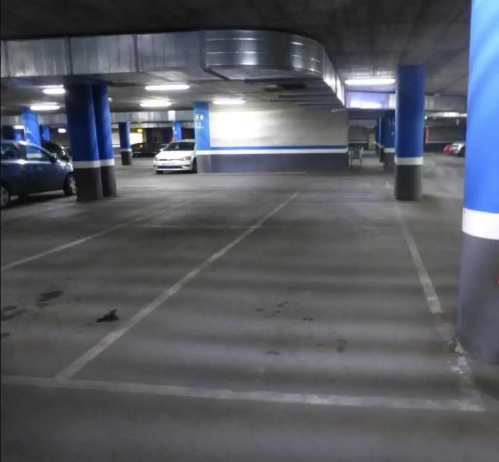Aparcament amb ascensor en venda a c/ diego martinez barrio, imagen 7