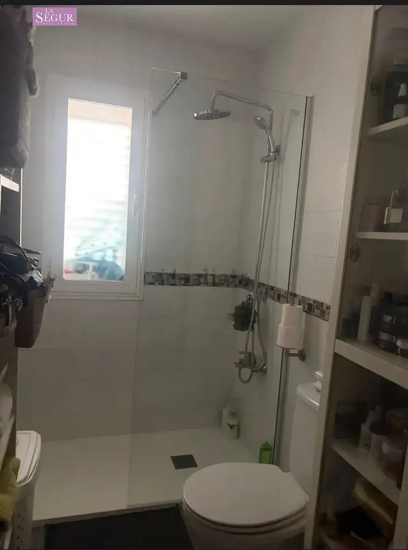 Badezimmer von Erdgeschoss zum Verkauf in Conil de la Frontera