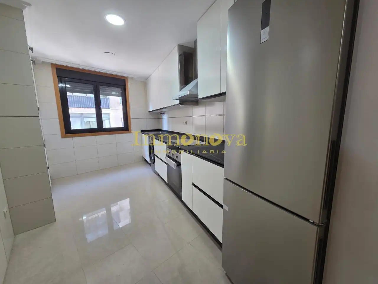Cocina de Piso en venta en Ponteareas con Calefacción, Trastero y Amueblado
