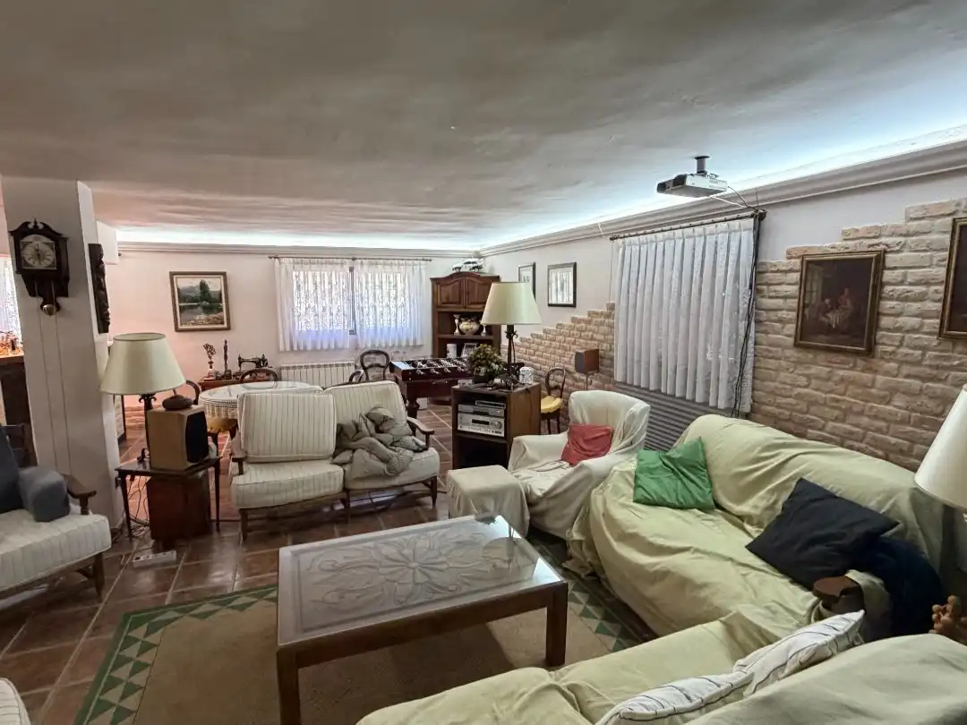 Sala d'estar de Casa o xalet en venda en Uceda amb Aire condicionat, Calefacció i Jardí privat