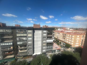 Pis amb balcó en venda a Calle Parque Arturo León 1E