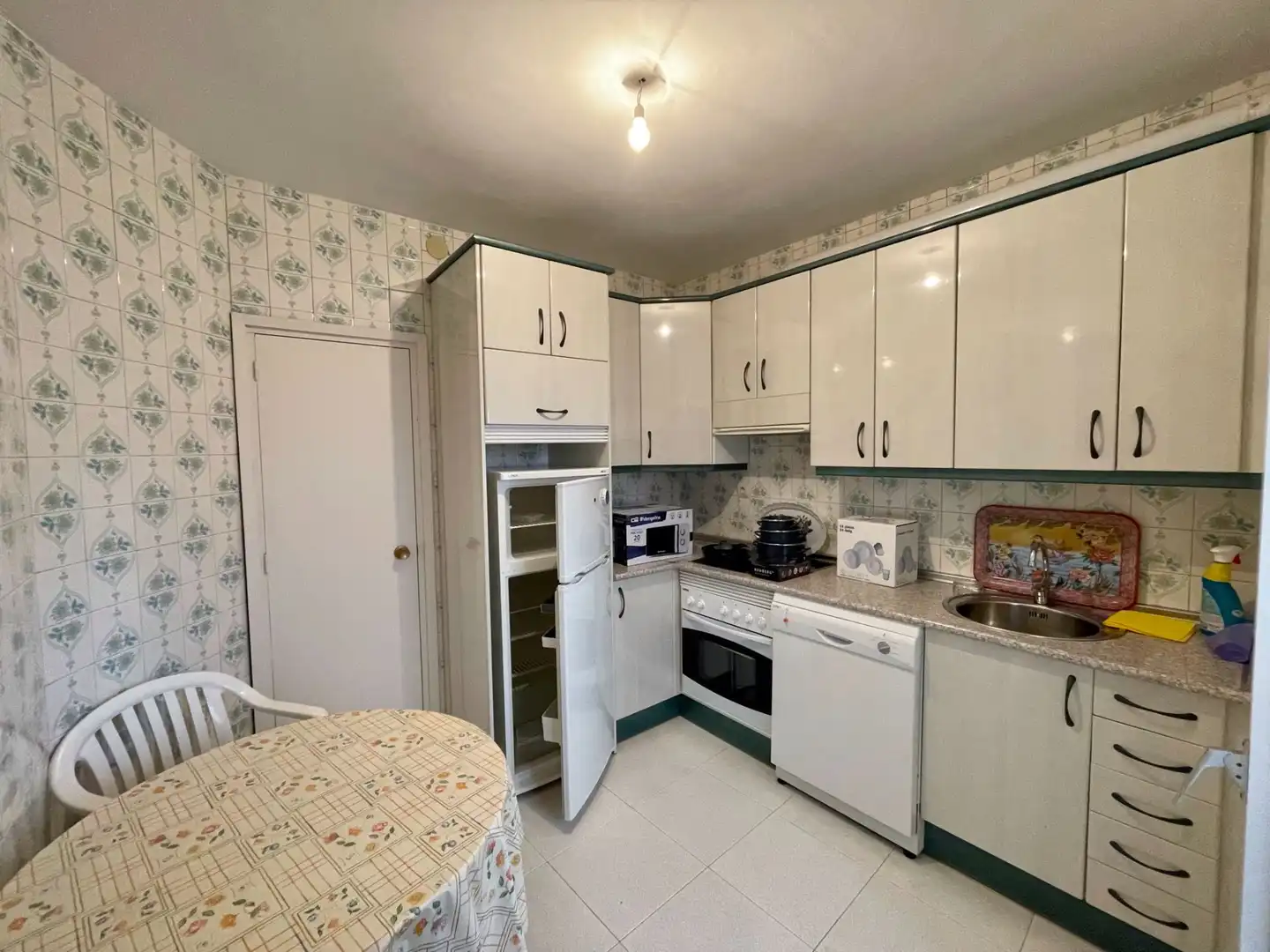 Kitchen of Flat for rent in Malpartida de Plasencia